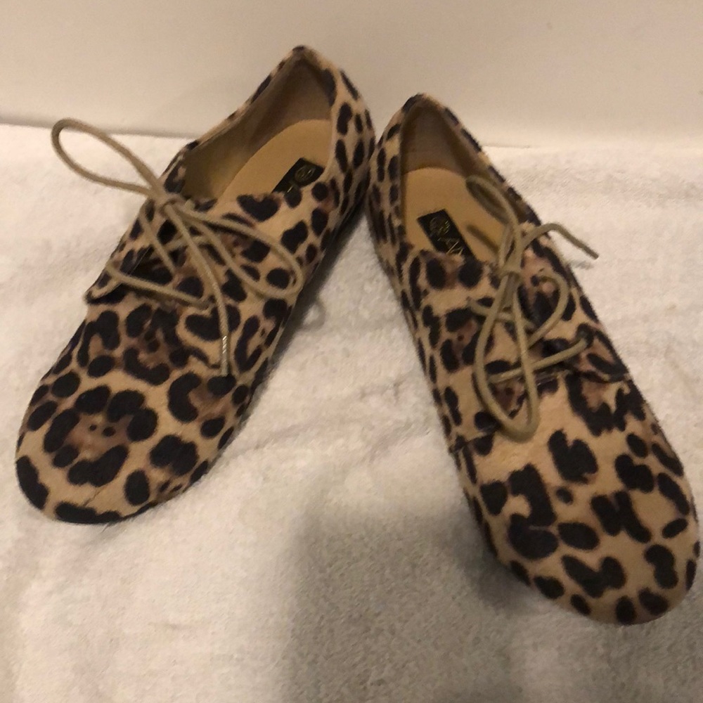 Leopard shoes